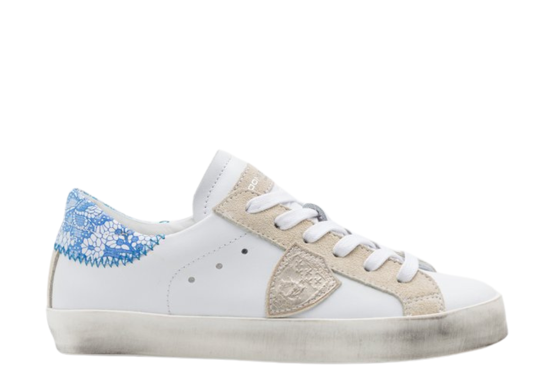 Phillippe Model White Blue Flower