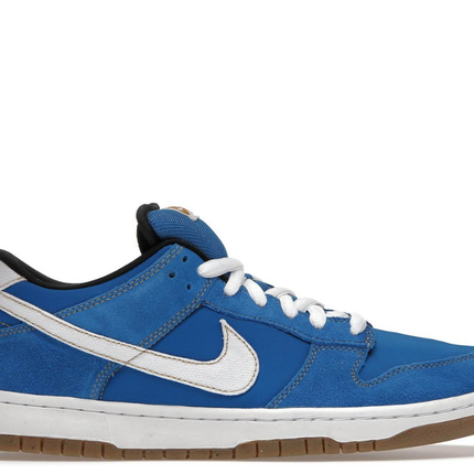 Nike SB Dunk Low Street Fighter Chun Li